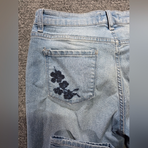 Vintage America Blues Bestie Jean 4/27 Floral Embroidered Straight Light Wash - Picture 14 of 14